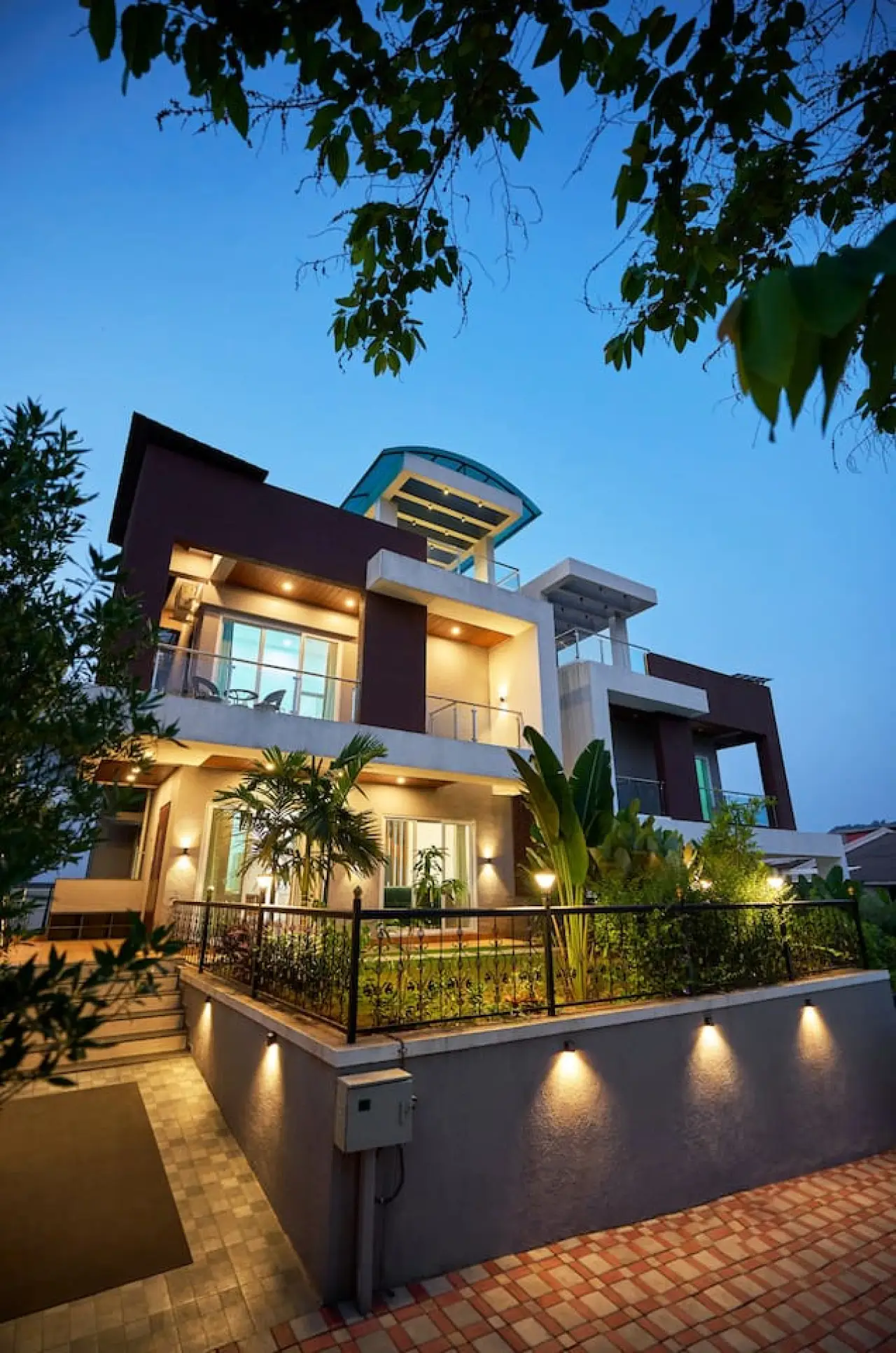 Green Oasis Villa: 4BHK Private Pool: Lonavla